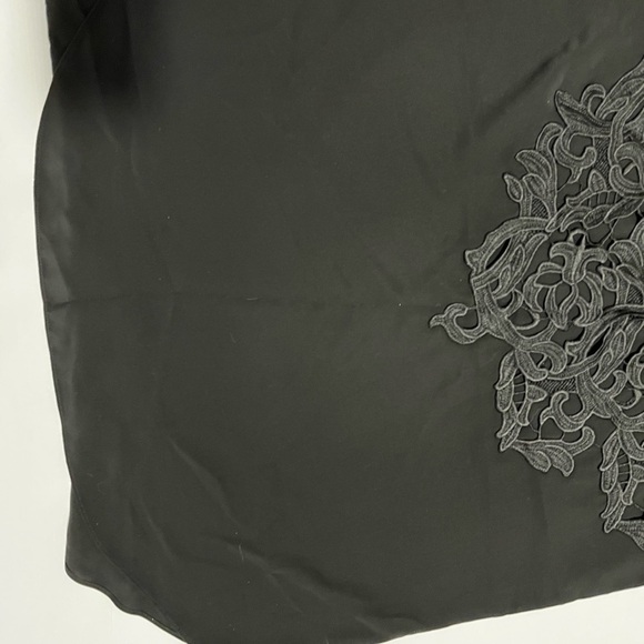 NWT - Armani Exchange lace appliqué blouse - size L - Picture 11 of 14